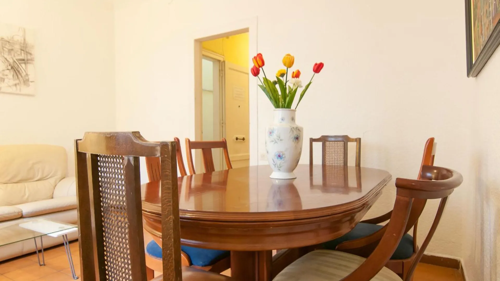 Guest house Pintor Pahissa Rooms Barcelona Spain